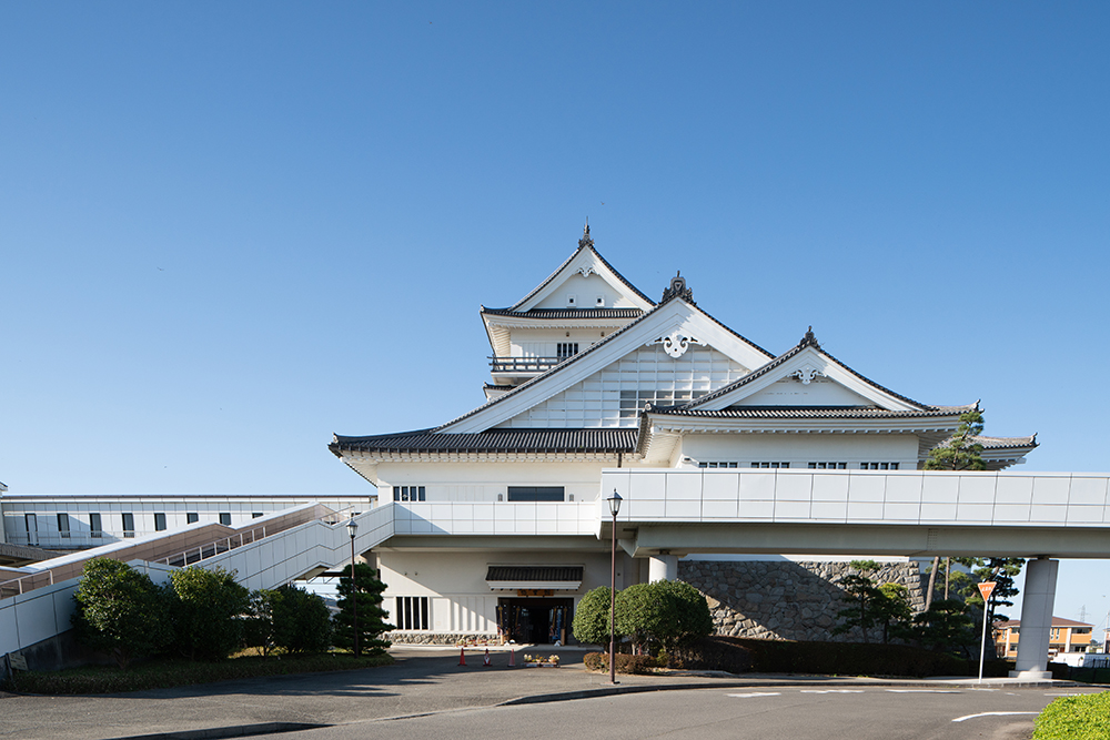 悠里館(図書館・郷土資料館)